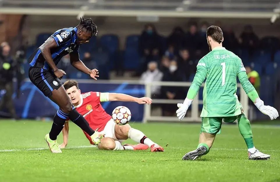  曼联补时绝平切尔西滕哈格逃过下课危机  